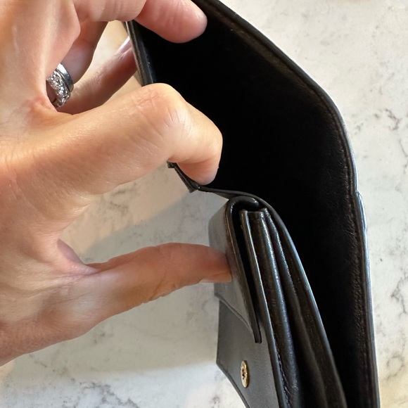 Pebbled leather Balenciaga wallet in great condition.  Neo classic mini wallet - Picture 3 of 6